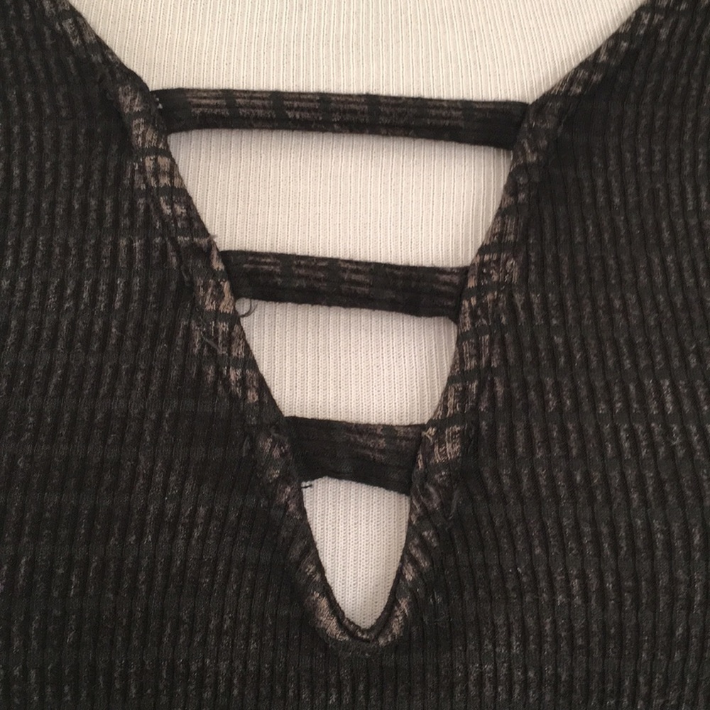 ✅ SOLD Stretchy Sexy Long Sleeve Top M - Picture 2 of 12